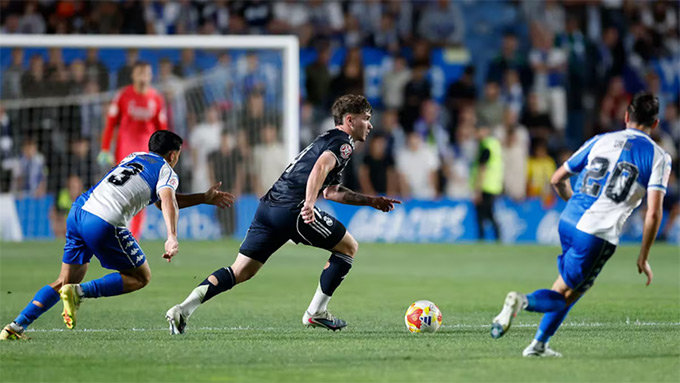 Real Castilla thua tan nát 0-3